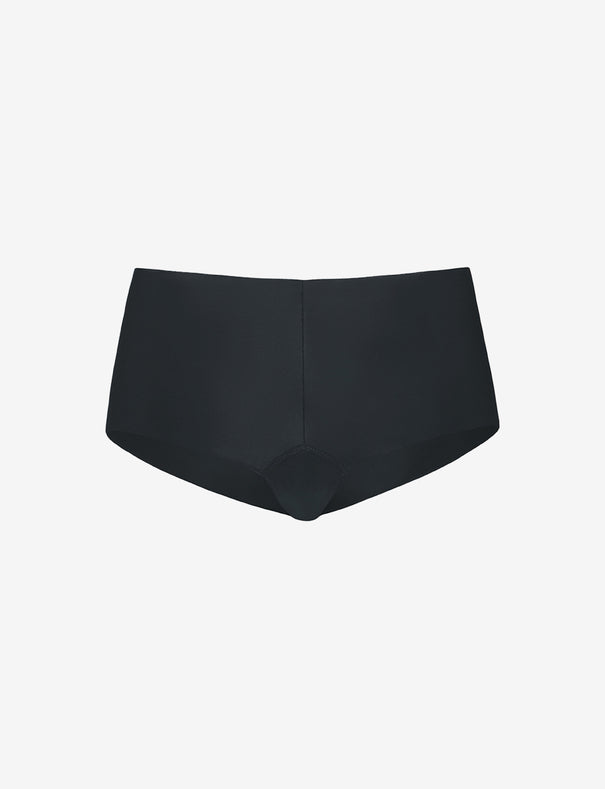 Front view of the Commando Classic Boy Short in Black, highlighting the seamless design and raw-cut edges.